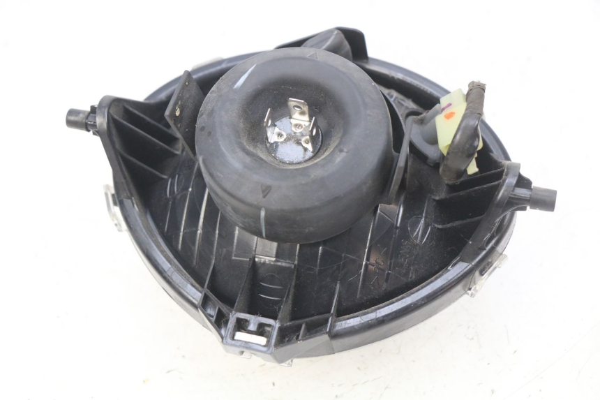 photo de HEADLIGHT YAMAHA D'ELIGHT DELIGHT 115 (2013 - 2017) - Technical close-up