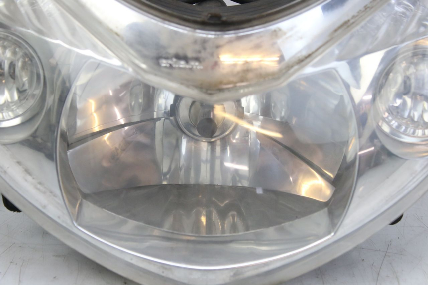 photo de FRONT HEADLIGHT PEUGEOT ELYSTAR 50 (2002 - 2014) - Detailed visual inspection