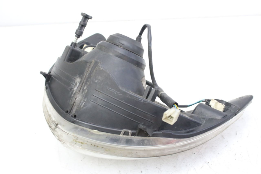 photo de FRONT HEADLIGHT PEUGEOT ELYSTAR 50 (2002 - 2014) - Surface and material condition