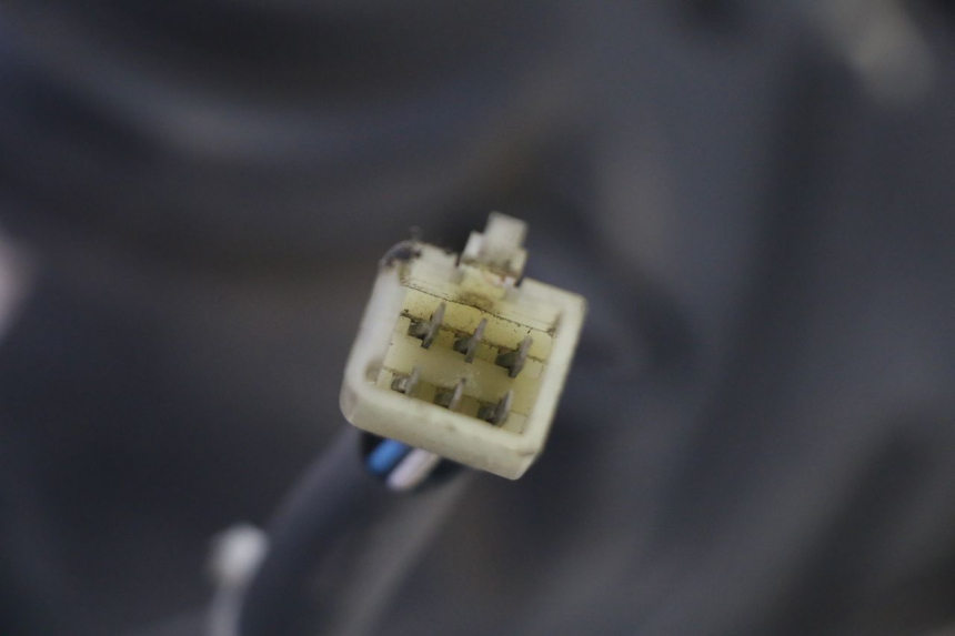 photo de FRONT HEADLIGHT PEUGEOT ELYSTAR 50 (2002 - 2014) - Additional view of the item