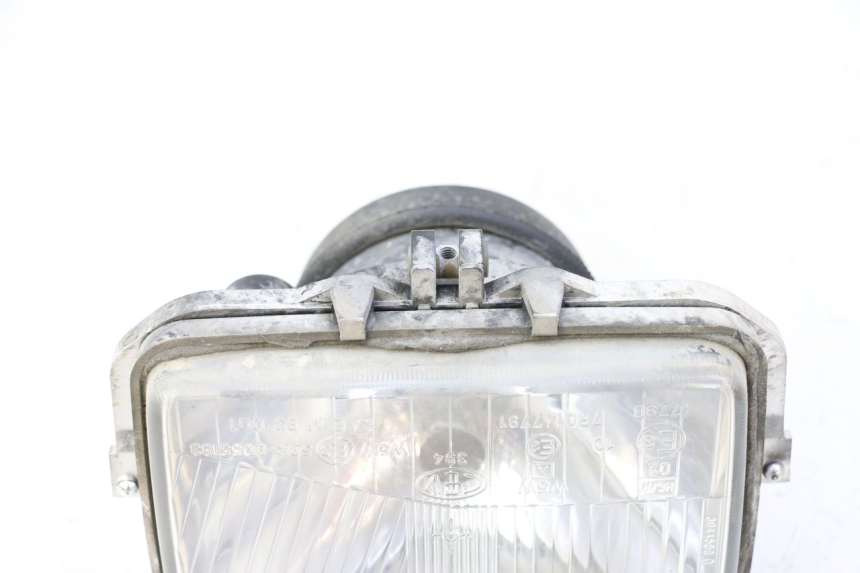 photo de HEADLIGHT APRILIA ETX 125 (1998 - 2002) - Technical close-up