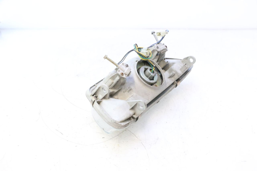 photo de HEADLIGHT MBK EVOLIS 80 (1993 - 1999) - Fixing points details