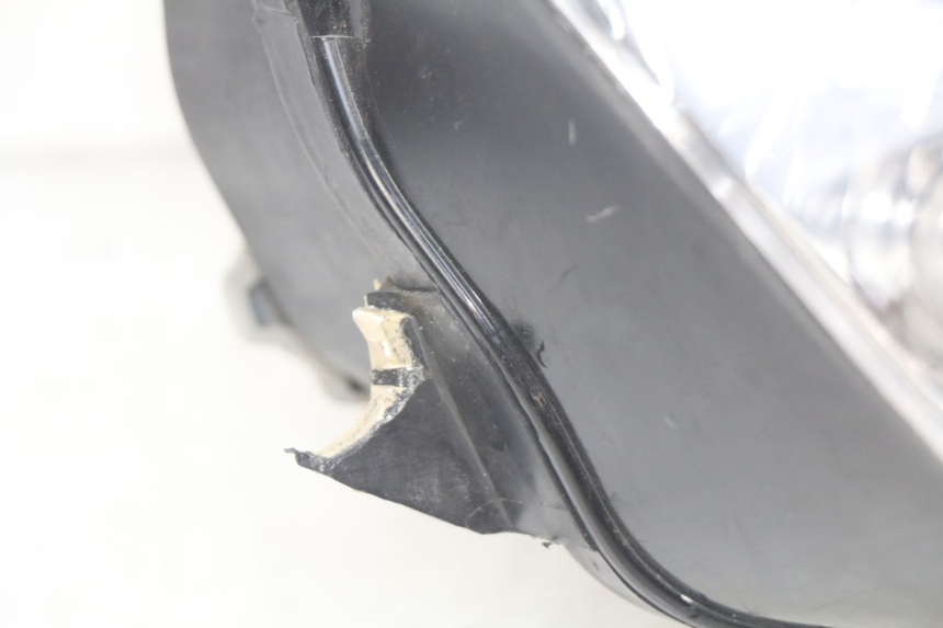 photo de FRONT HEADLIGHT HONDA FES PANTHEON 2T 125 (1998 - 2002) - High-resolution close-up