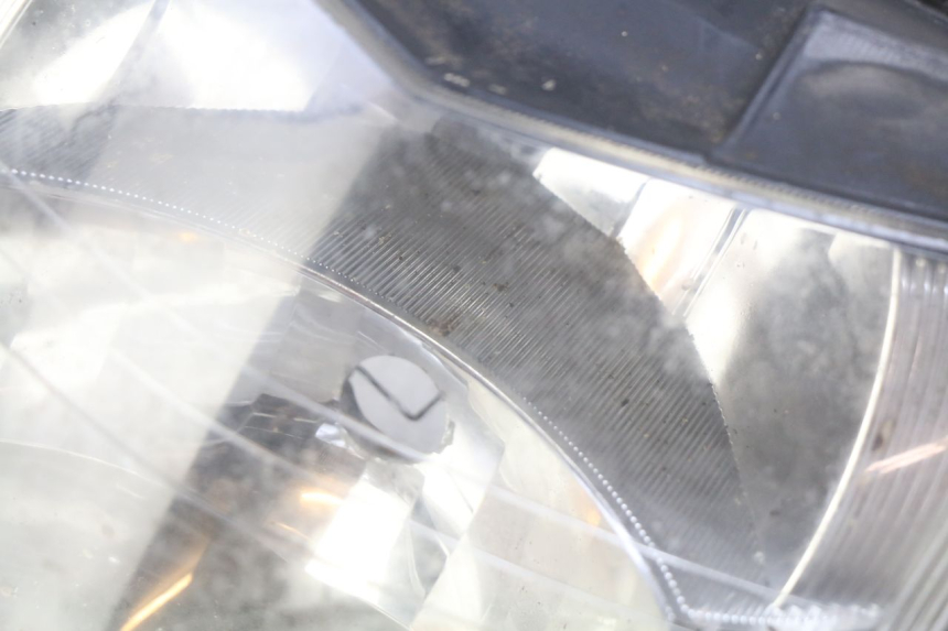 photo de FRONT HEADLIGHT HONDA FES PANTHEON 2T 125 (1998 - 2002) - Detailed visual inspection