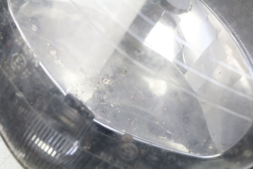 photo de FRONT HEADLIGHT HONDA FES PANTHEON 2T 125 (1998 - 2002) - Focus on structure