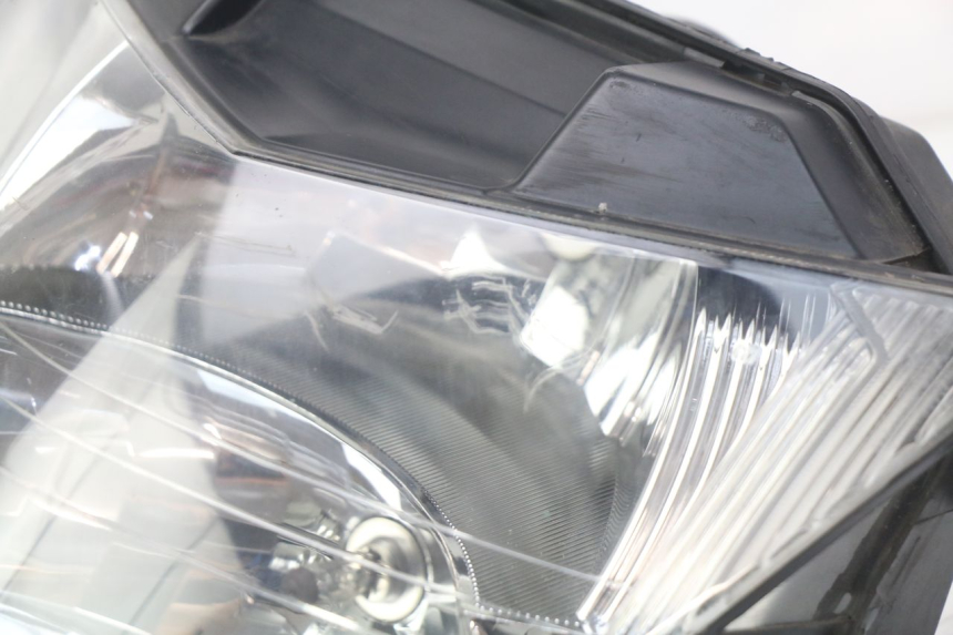 photo de FRONT HEADLIGHT HONDA FES PANTHEON 2T 125 (1998 - 2002) - Surface and material condition