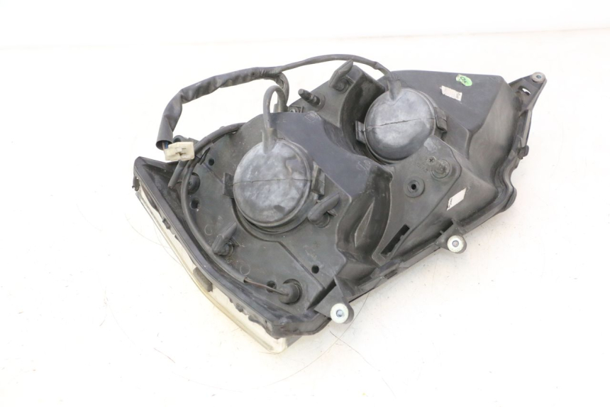 photo de FRONT HEADLIGHT HONDA FES PANTHEON 125 (2003 - 2007) - Technical close-up