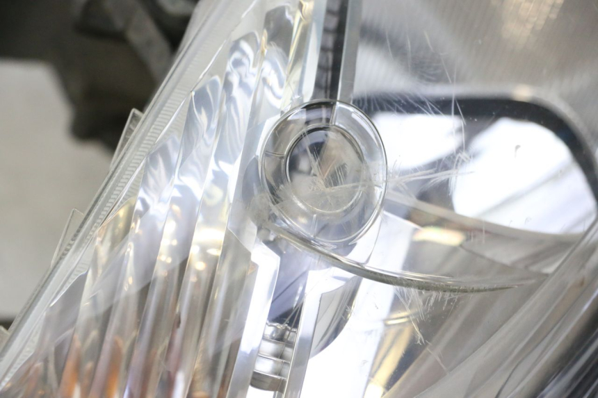 photo de FRONT HEADLIGHT HONDA FES S-WING SWING ABS 125 (2007 - 2015) - Checked used part