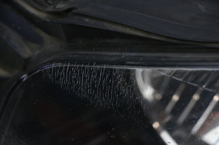 photo de FRONT HEADLIGHT YAMAHA FJR ABS 1300 (2006 - 2012) - Alternative perspective