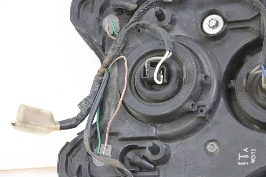 photo de HEADLIGHT HONDA FJS SILVER WING SILVERWING 400 (2005 - 2008) - Zoom on usage condition