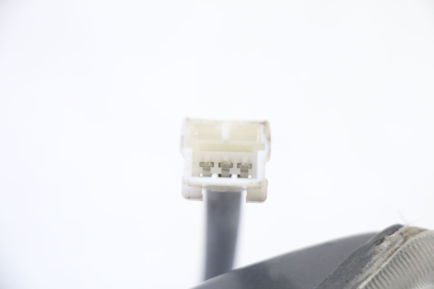 photo de FRONT HEADLIGHT PIAGGIO FLY 2T 50 (2004 - 2017) - Surface and material condition