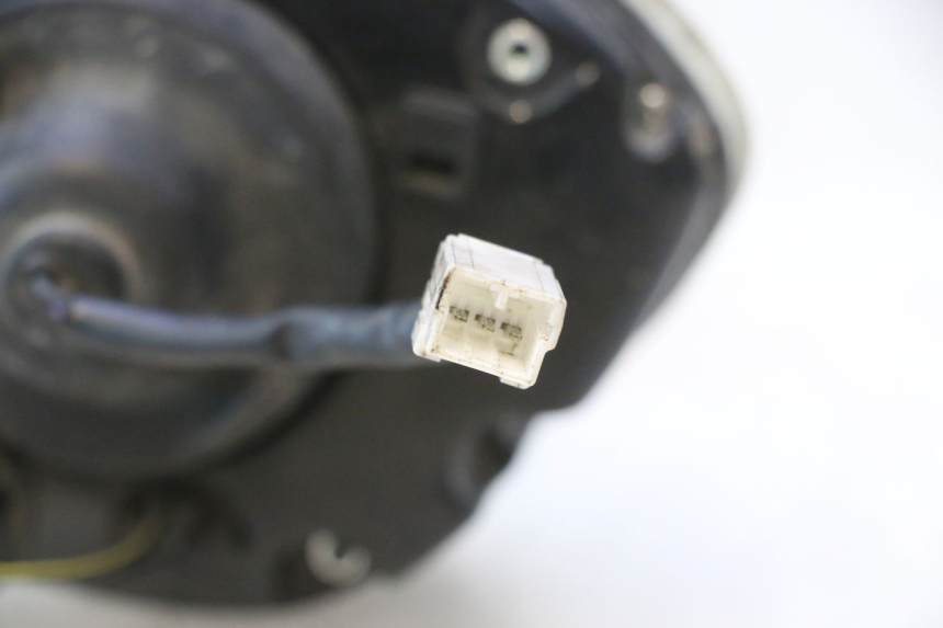 photo de FRONT HEADLIGHT PIAGGIO FLY 2T 50 (2004 - 2017) - High-resolution close-up