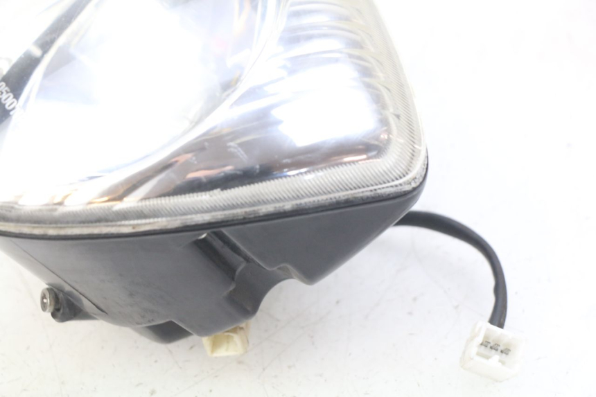 photo de FRONT HEADLIGHT PIAGGIO FLY 100 (2006 - 2010) - Zoom on usage condition
