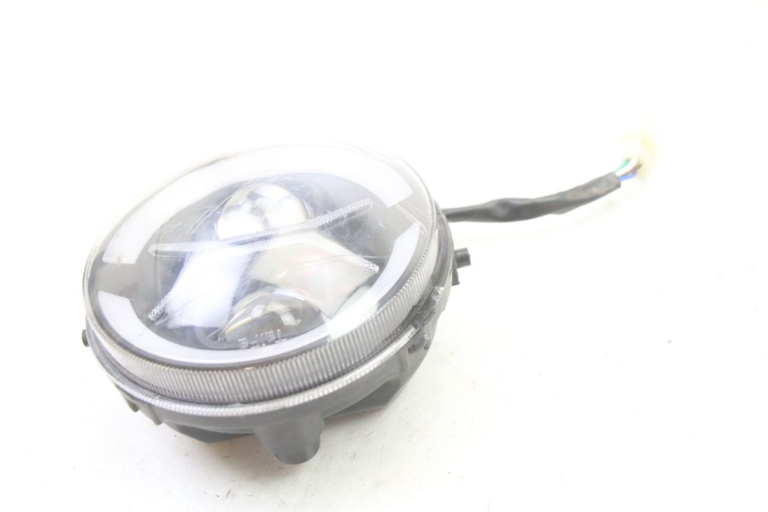 photo de FRONT HEADLIGHT VENESI FLY RETRO 4T 50 (2020 - 2025) - Technical close-up