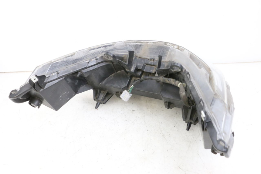 photo de HEADLIGHT HONDA FORZA 125 (2015 - 2016) - Distinctive features