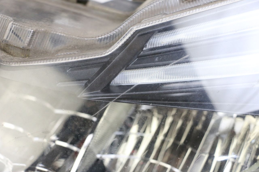 photo de HEADLIGHT HONDA FORZA 125 (2015 - 2016) - Supplementary product photo