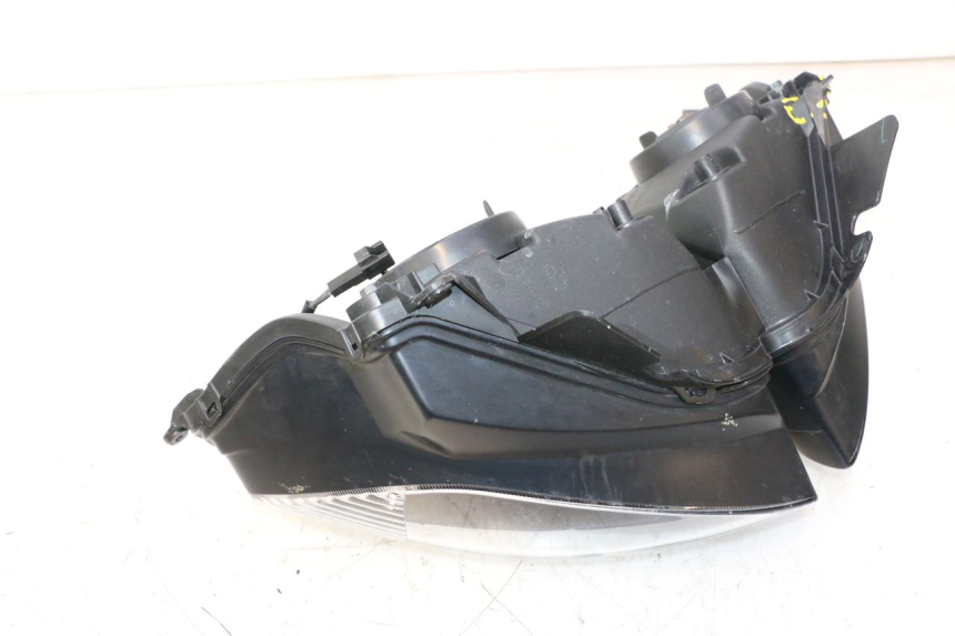 photo de HEADLIGHT YAMAHA FZ8 800 (2010 - 2016) - Alternative perspective