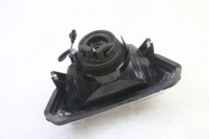 photo de HEADLIGHT BMW G310 R 310 (2016 - 2020) - Surface and material condition