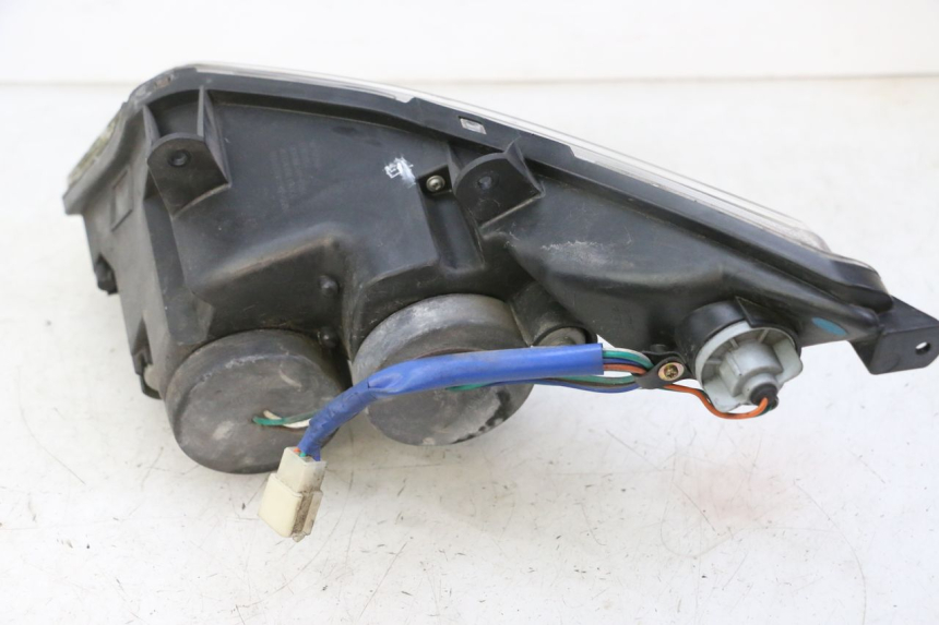 photo de LEFT FRONT HEADLIGHT KYMCO DINK STREET 125 (2009 - 2014) - Alternative perspective