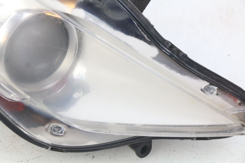 photo de LEFT FRONT HEADLIGHT PEUGEOT GEOPOLIS 400 (2007 - 2013) - Fixing points details