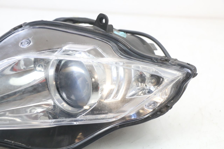 photo de LEFT HEADLIGHT PEUGEOT GEOPOLIS RS 125 (2007 - 2009) - Zoom on usage condition