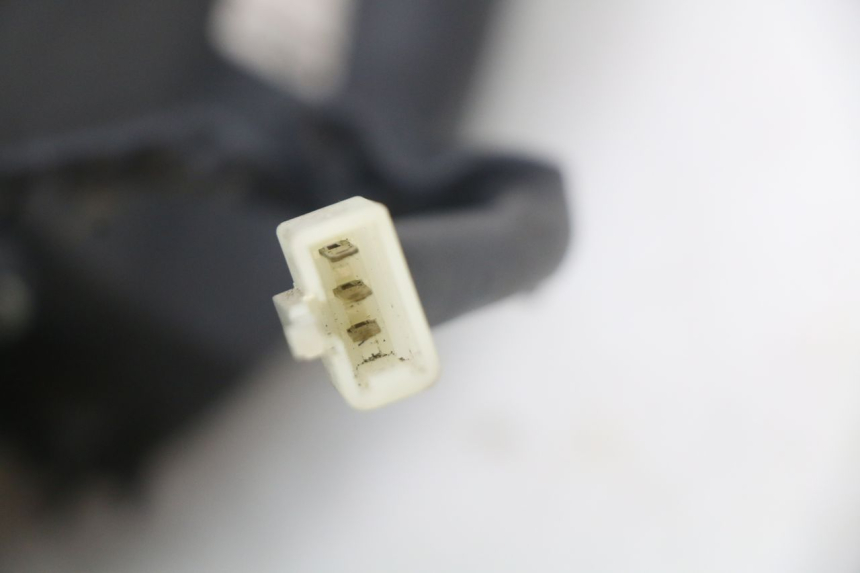 photo de LEFT HEADLIGHT PEUGEOT GEOPOLIS RS 125 (2007 - 2009) - Fixing points details