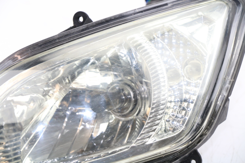 photo de LEFT HEADLIGHT LINTEX HT50QT-36 VERONA 50 (2012 - 2017) - Fixing points details