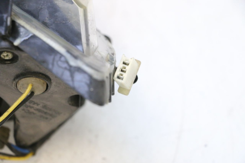 photo de LEFT HEADLIGHT KEEWAY MATRIX RX9 125 (2006 - 2007) - Surface and material condition
