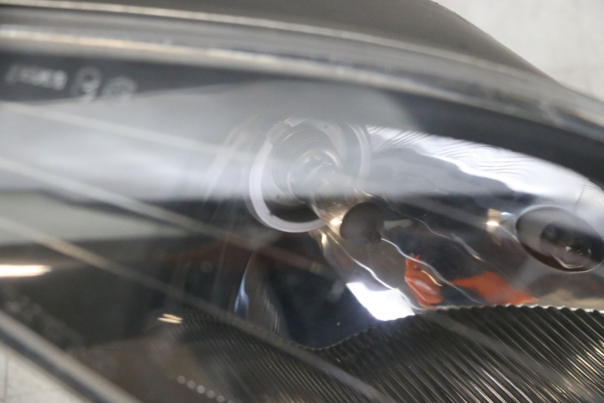 photo de LEFT FRONT HEADLIGHT GILERA NEXUS 125 (2009 - 2013) - Fixing points details