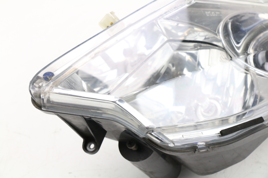 photo de LEFT HEADLIGHT PEUGEOT SATELIS COMPRESSOR K15 125 (2006 - 2009) - Component detail