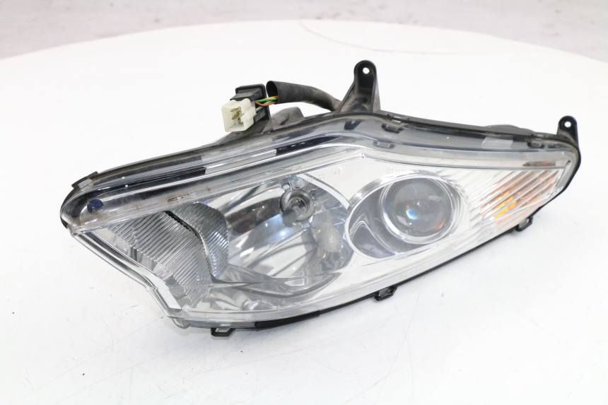 photo de LEFT HEADLIGHT PEUGEOT SATELIS COMPRESSOR K15 125 (2006 - 2009) - Alternative perspective