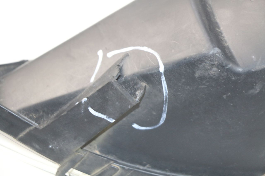 photo de LEFT HEADLIGHT PEUGEOT SATELIS 300 (2012 - 2015) - Zoom on usage condition