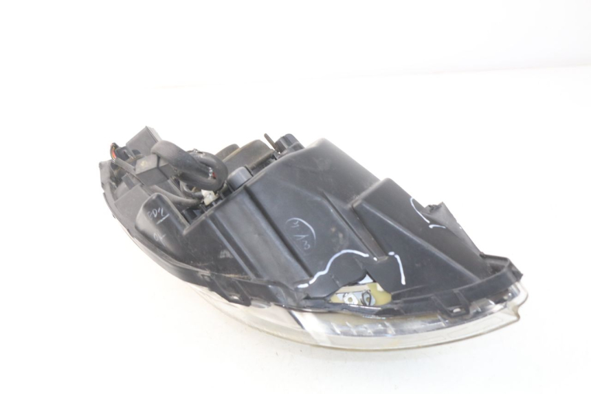 photo de LEFT HEADLIGHT PEUGEOT SATELIS 300 (2012 - 2015) - Technical close-up