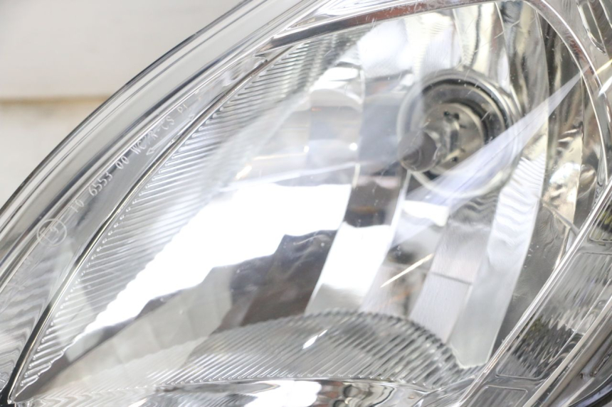 photo de LEFT HEADLIGHT PEUGEOT SATELIS 125 (2013 - 2018) - Additional view of the item