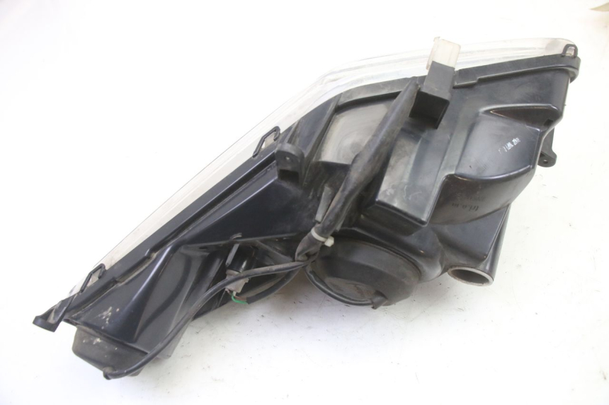 photo de LEFT HEADLIGHT PEUGEOT SATELIS 250 (2006 - 2012) - Technical close-up