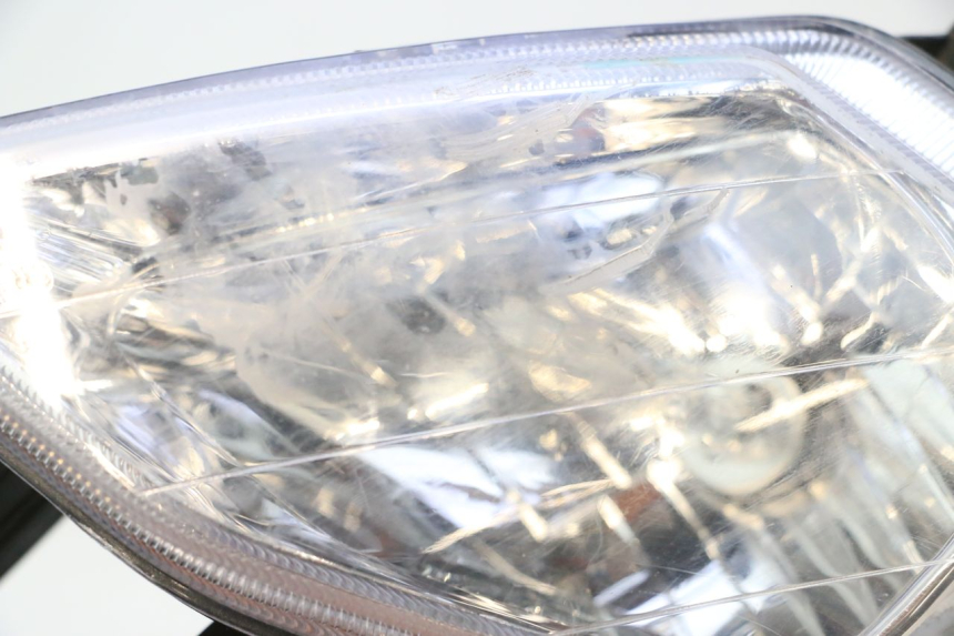 photo de HEADLIGHT VASTRO GP 2T 50 (2013 - 2017) - Surface and material condition
