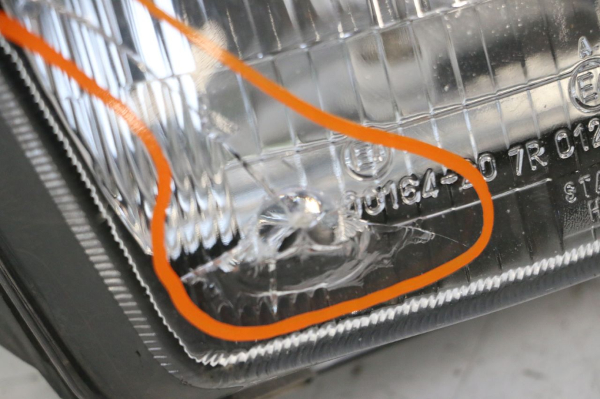 photo de HEADLIGHT KAWASAKI GPX F ZX750F 750 (1986 - 1990) - High-resolution close-up