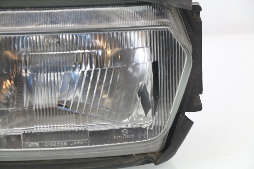 photo de HEADLIGHT SUZUKI GSXF GSX F 600 (1988 - 1997) - Fixing points details