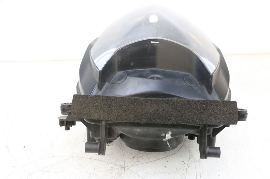 photo de HEADLIGHT SUZUKI GSXR GSX-R 1000 (2003 - 2004) - Distinctive features