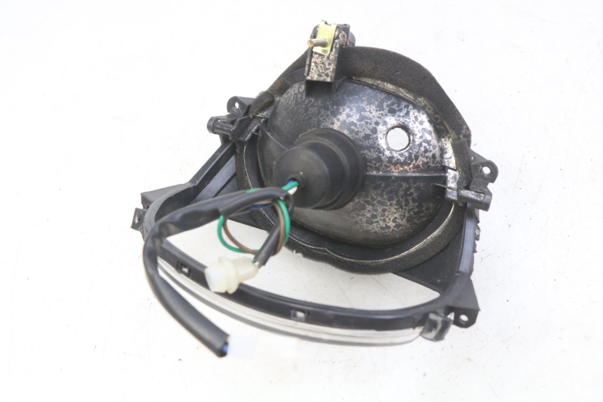 photo de FRONT HEADLIGHT EUROCKA GTR-C 50 (2012 - 2021) - Zoom on usage condition