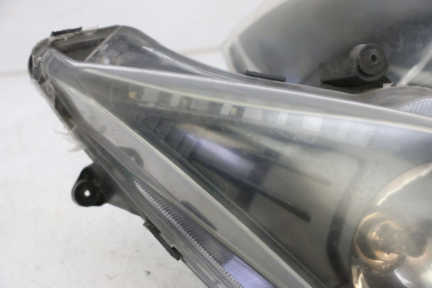 photo de HEADLIGHT JM MOTORS GTS 125 (2015 - 2019) - Component zoom