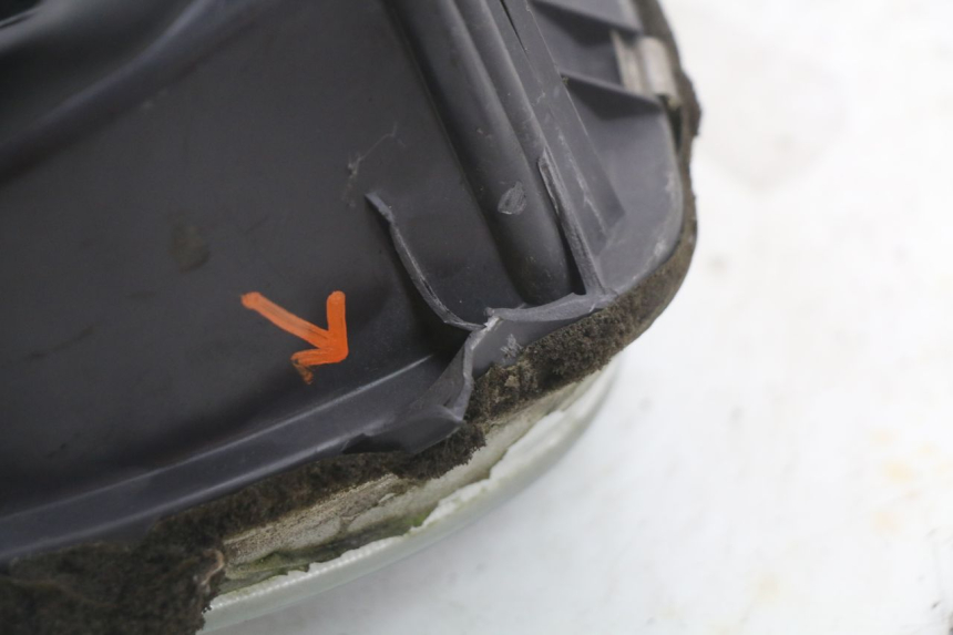 photo de HEADLIGHT HONDA CBR F 1000 (1993 - 1996) - High-resolution close-up