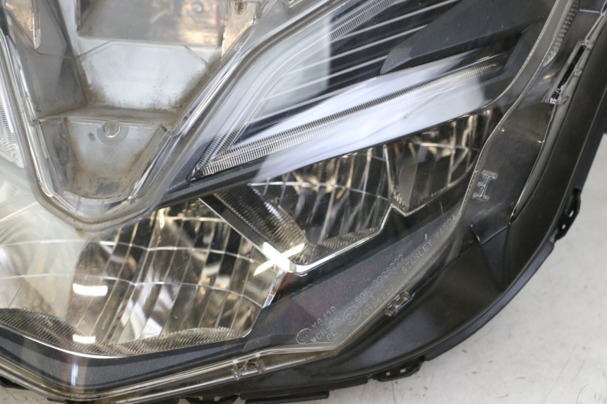 photo de HEADLIGHT HONDA FORZA 125 (2021 - 2025) - Supplementary product photo