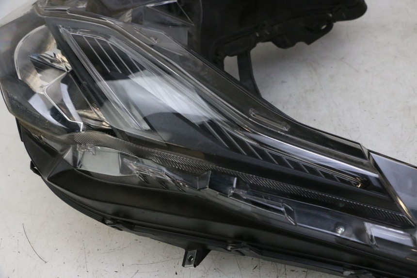 photo de HEADLIGHT HONDA FORZA 125 (2021 - 2025) - Fixing points details