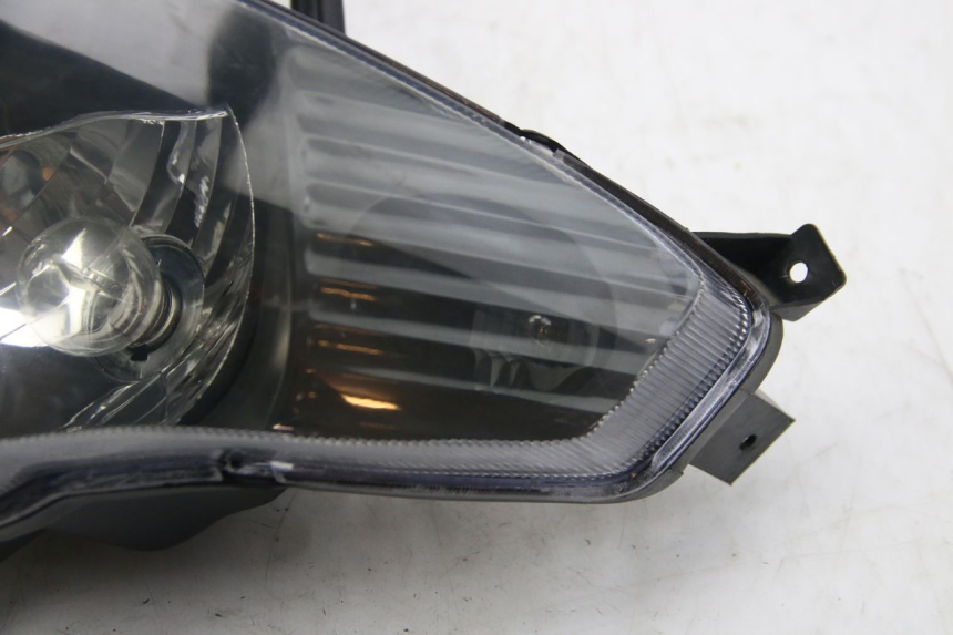 photo de FRONT HEADLIGHT REVATTO IMPERATOR 125 (2007 - 2015) - Zoom on usage condition