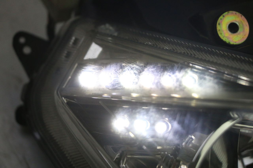 photo de FRONT HEADLIGHT SYM JET 14 4T 50 (2018 - 2022) - Alternative perspective