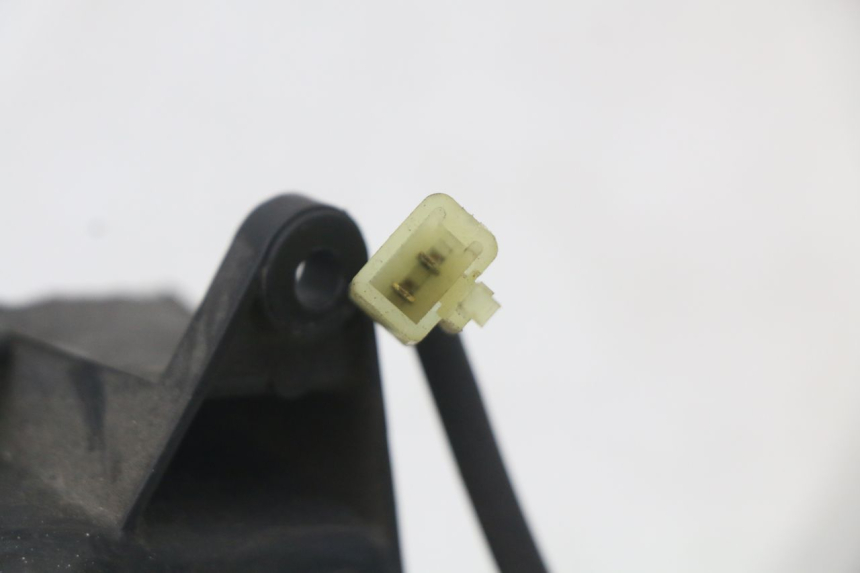 photo de HEADLIGHT KAWASAKI GTR 1000 (1994 - 2004) - Fixing points details