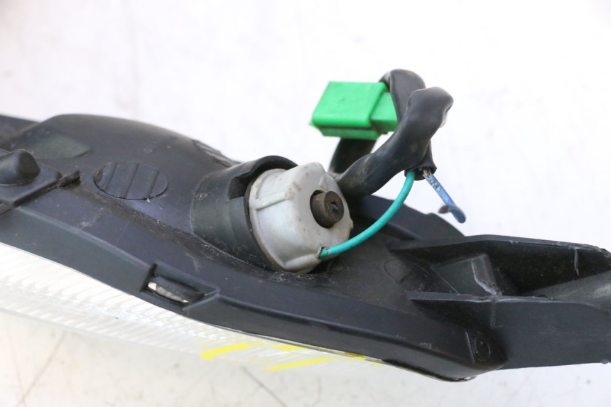 photo de FRONT HEADLIGHT PEUGEOT KISBEE 2T 50 (2010 - 2017) - Additional view of the item