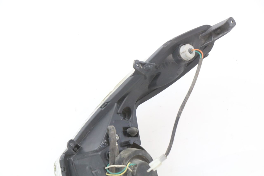 photo de FRONT HEADLIGHT PEUGEOT KISBEE 4T 50 (2010 - 2017) - Alternative perspective