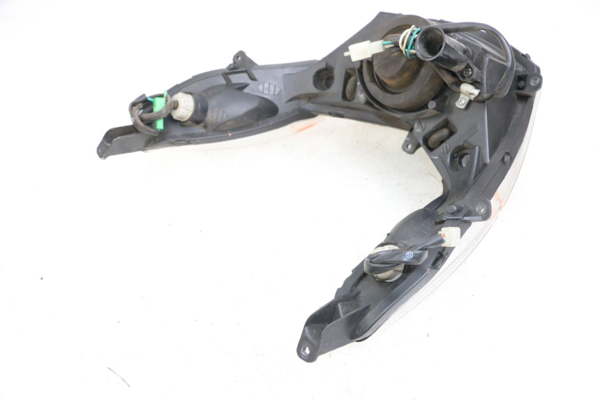 photo de FRONT HEADLIGHT PEUGEOT KISBEE 4T 50 (2010 - 2017) - Fixing points details